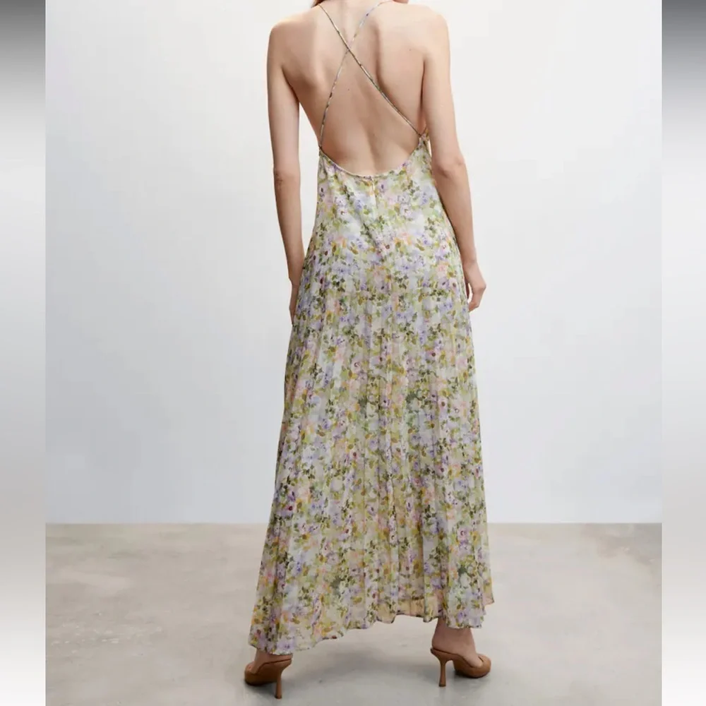 NWT Mango Pleated Floral Dress
